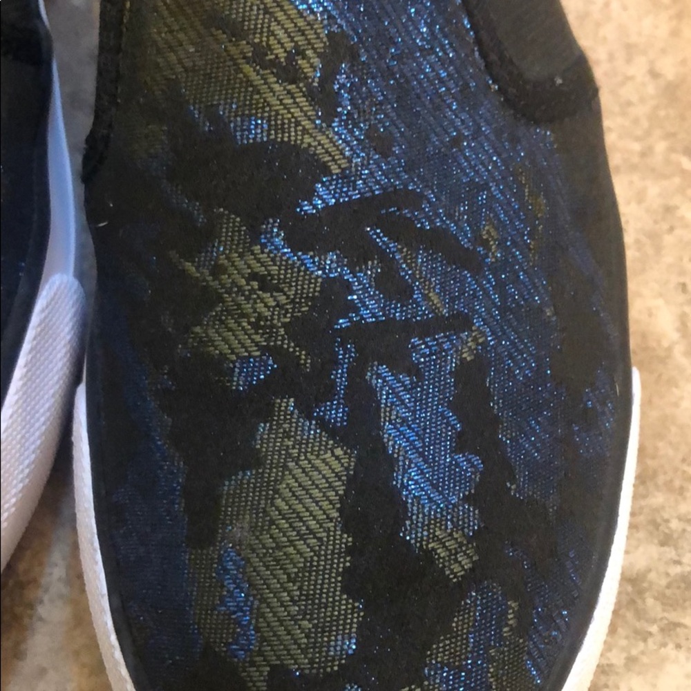 Sneakers - Picture 2 of 2